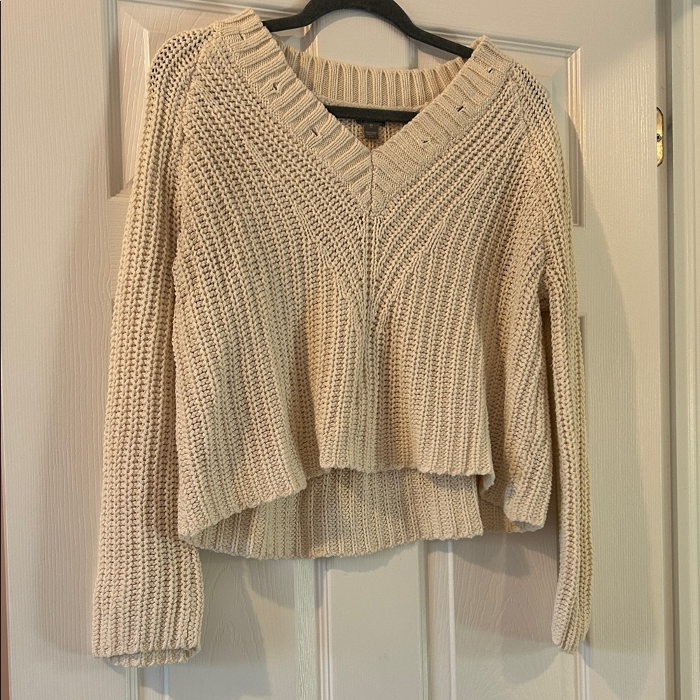 Aerie Cream V-Neck Knit Cropped Sweater